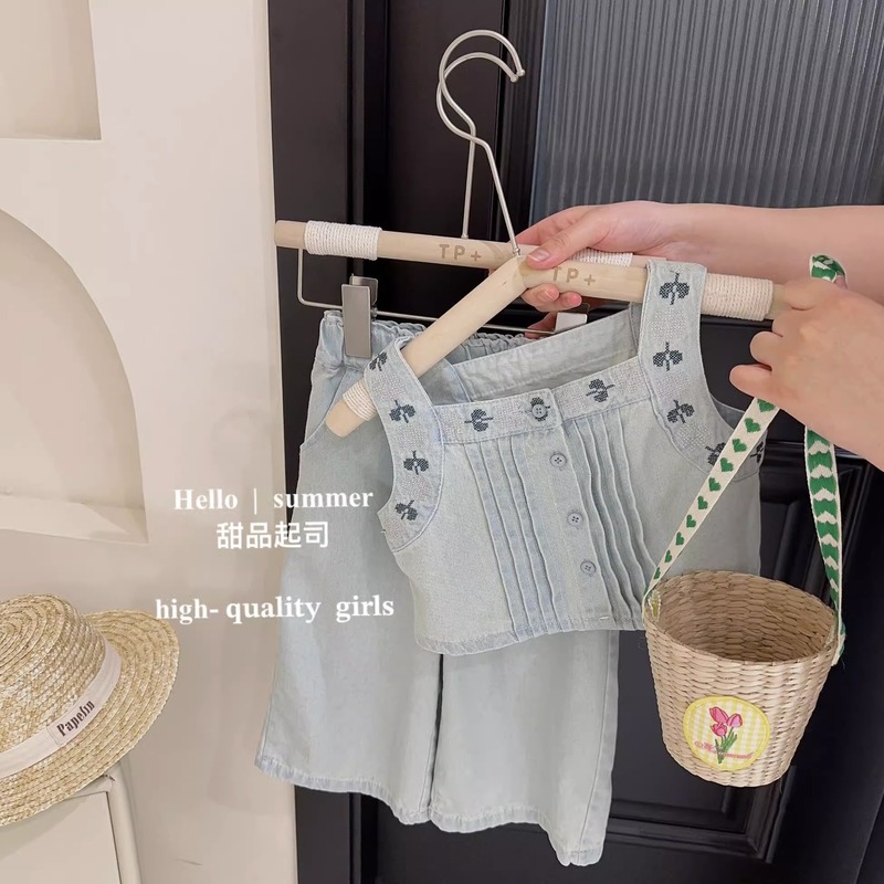 Girls vest suit Korean style summer new embroidered flower top jeans two-piece set 51039