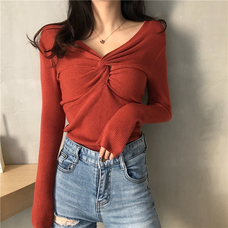 Chic style cross twist V-neck long-sleeved sweater for women in autumn new slim-fitting knotted sweater top for women