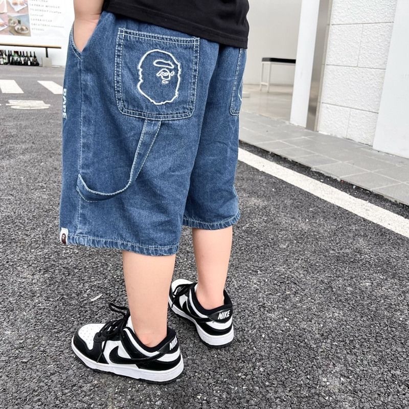 ins Japanese boys' trendy brand loose denim shorts 2024 summer new style children's five-point pants and medium pants children's clothing