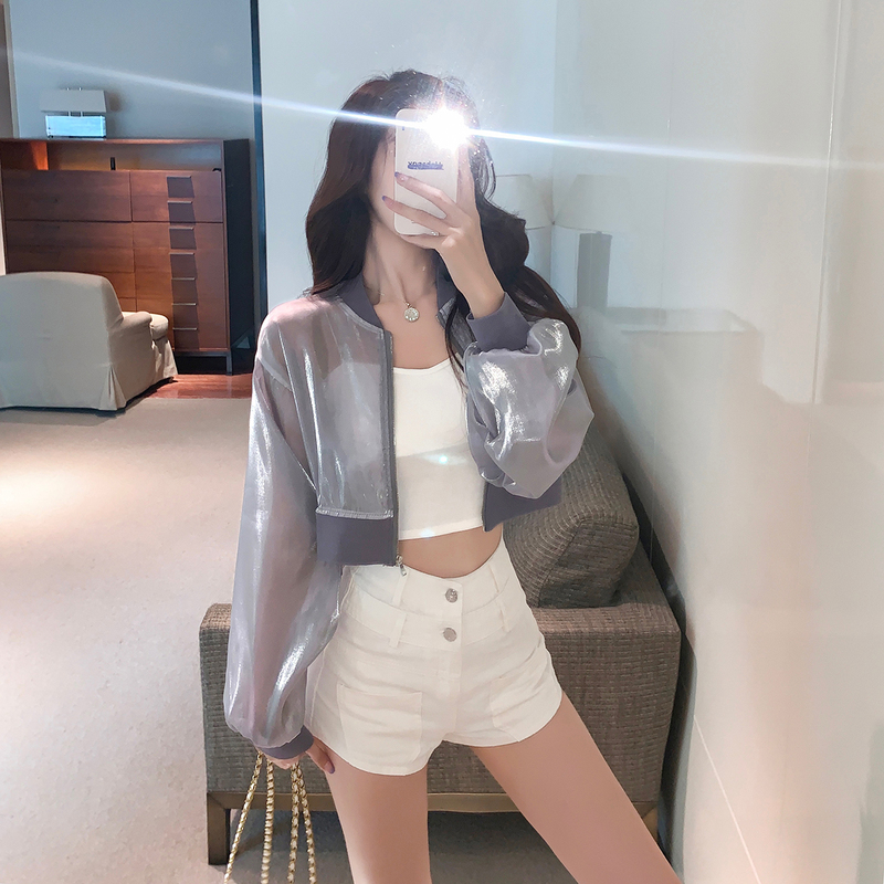 Actual shot of early spring light and transparent zipper bright silk streamer texture short air-conditioning shirt sun protection jacket for women