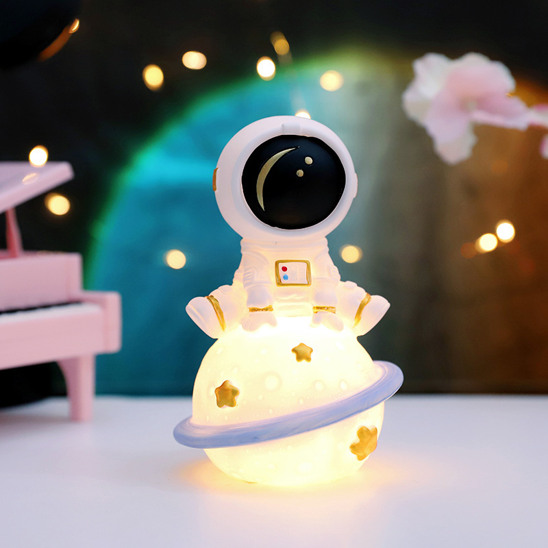 Interstellar Astronaut Planet Lamp Vinyl Anti-fall Night Lamp Children's Bedroom Small Table Lamp Desktop Decorative Atmosphere Light