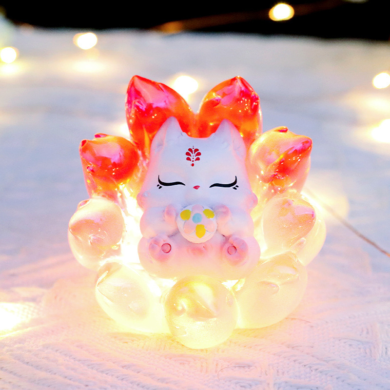 Manufacturer Kunlun Nine-tailed Fox Second Generation Blind Box Figure Girl Heart Little Fox with Light Resin Desktop Ornament