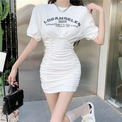 White short-sleeved T-shirt dress for women in summer, sexy hottie with waist bag and hip skirt, chic and high-end skirt