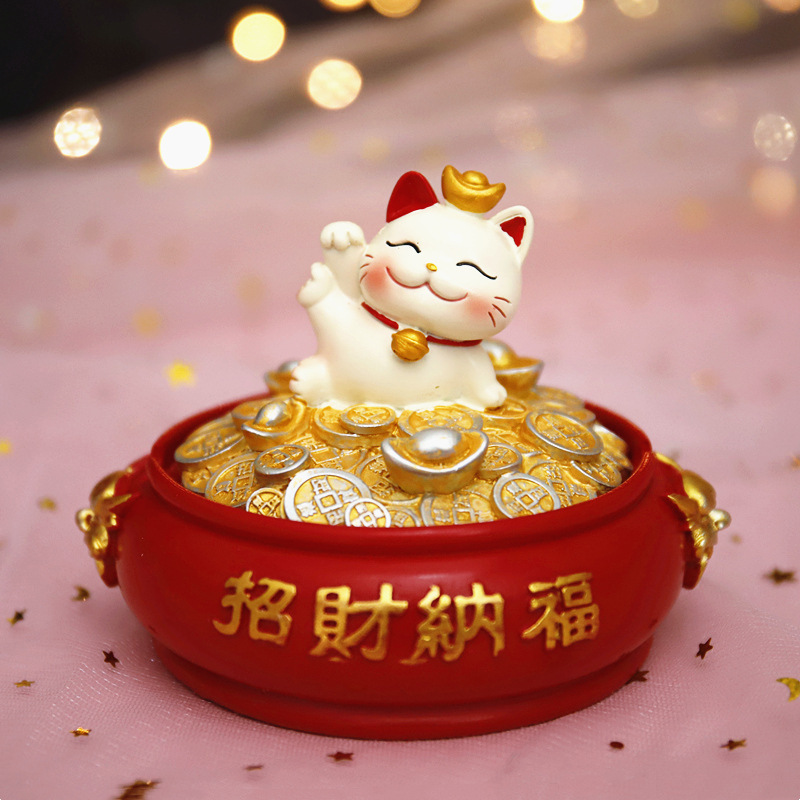 Lucky cat ashtray with cover, personalized trendy and fashionable office anti-fly ash living room home girl ornaments