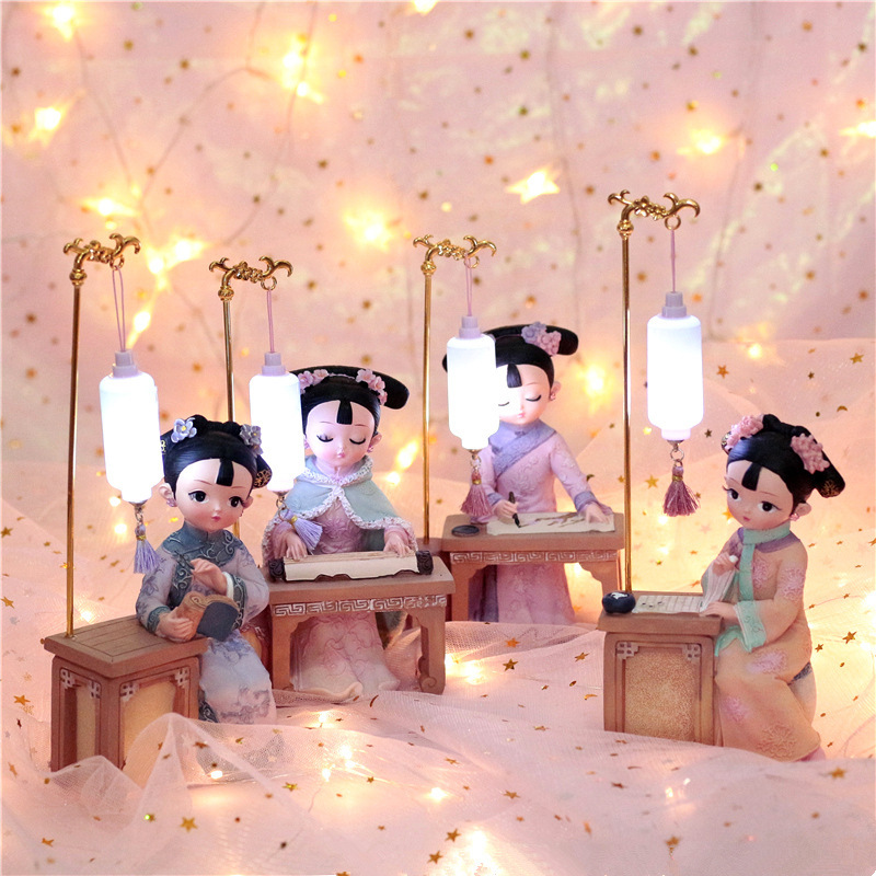 Manufacturer supplies I am Princess series of piano, chess, calligraphy and painting ornaments under the lamp, girly heart, birthday gift for best friend and classmate