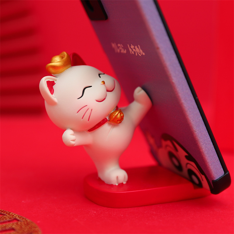 Creativity is rising step by step* Lucky Cat mobile phone holder ornaments are auspicious and festive gifts for family and friends as opening gifts.