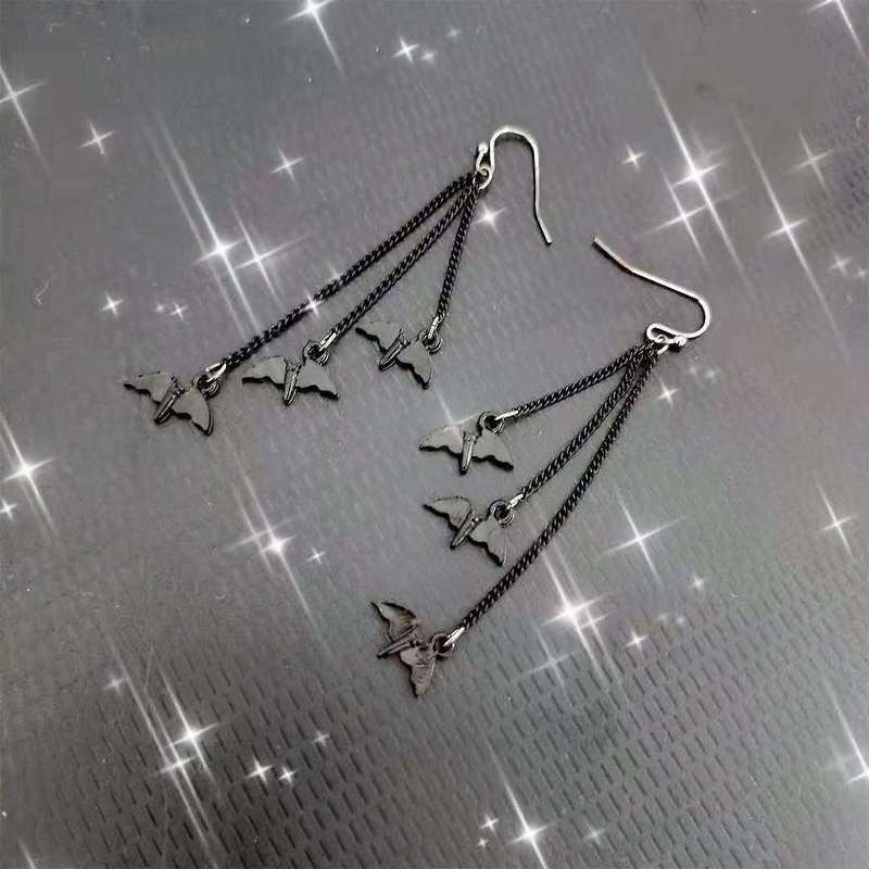 Halloween earrings European and American fashion simple tassel bat pendant earrings jewelry