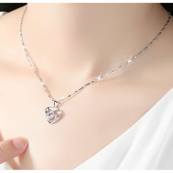 Hot selling peach heart-shaped diamond necklace, fashionable and economical ins style classic sapphire necklace necklace