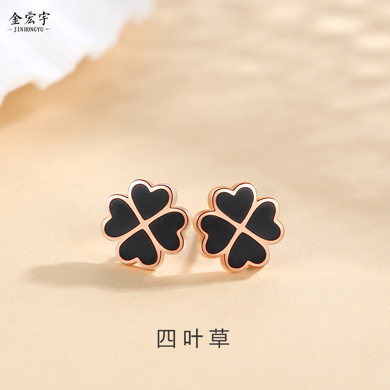 Four-leaf clover earrings for women, sterling silver, Korean version, love, small, epoxy earrings, versatile, sweet, temperament, rose gold ear jewelry