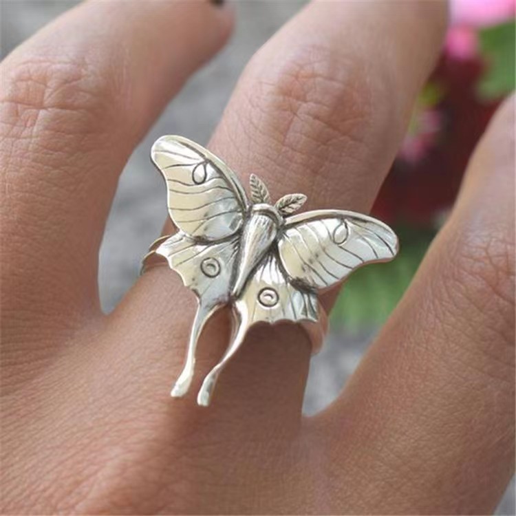Cross-border hot selling European and American fashion retro butterfly ring temu AliExpress best-selling women's ring wholesale