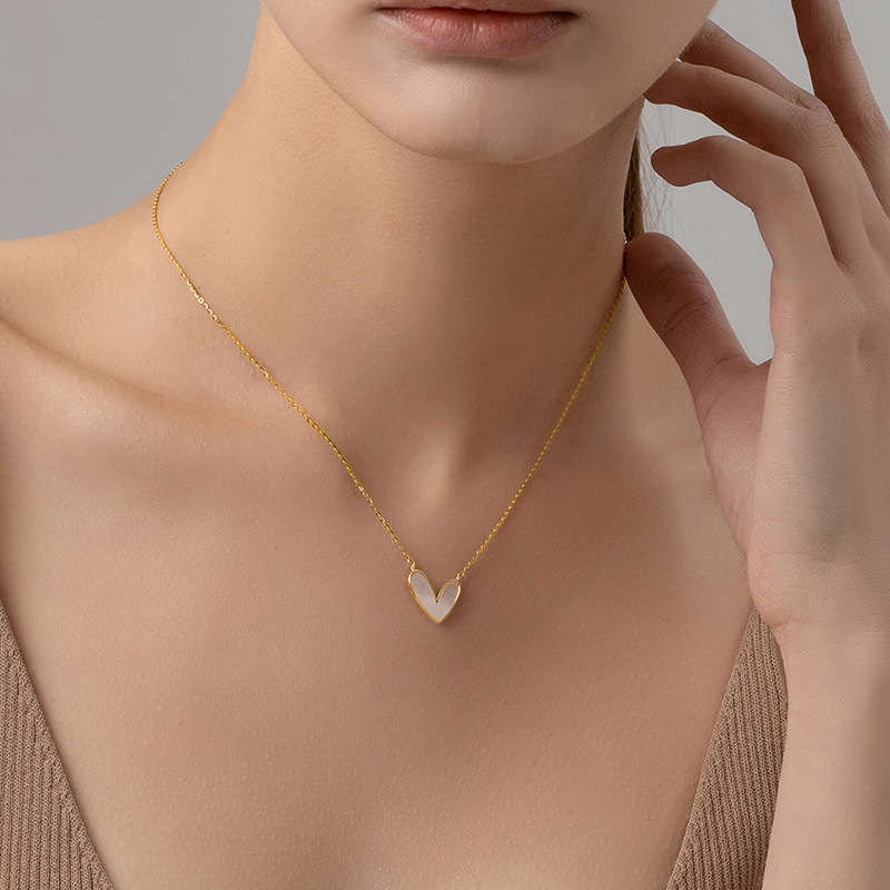 Titanium steel colorfast and versatile love white mother-of-pearl pendant necklace niche design high-end clavicle chain simple