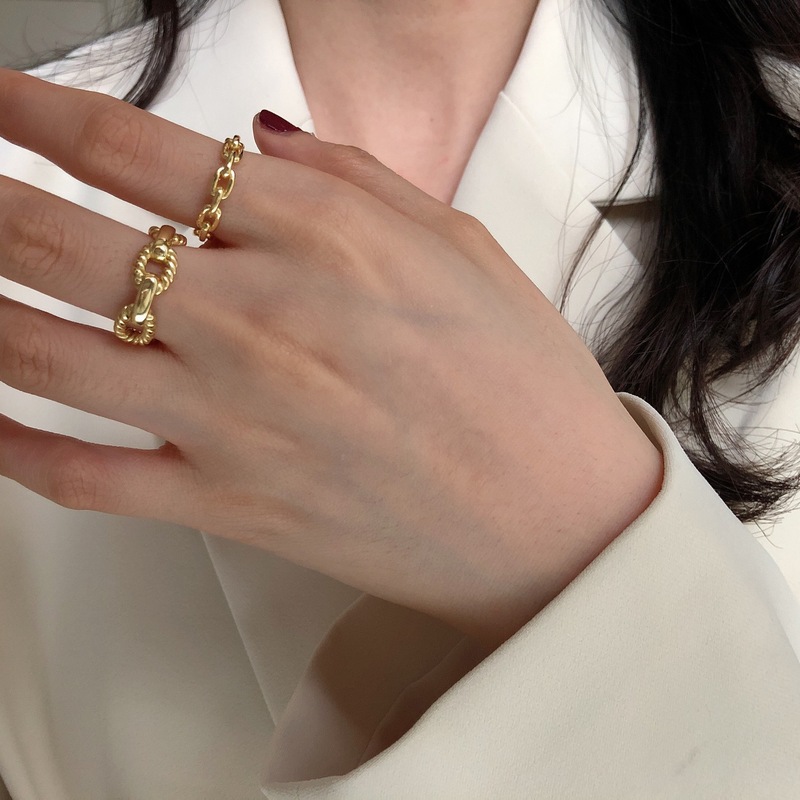 South Korea's Dongdaemun weighs about 5Gs925 sterling silver, fashionable, handsome, simple, popular chain style ring, pig nose