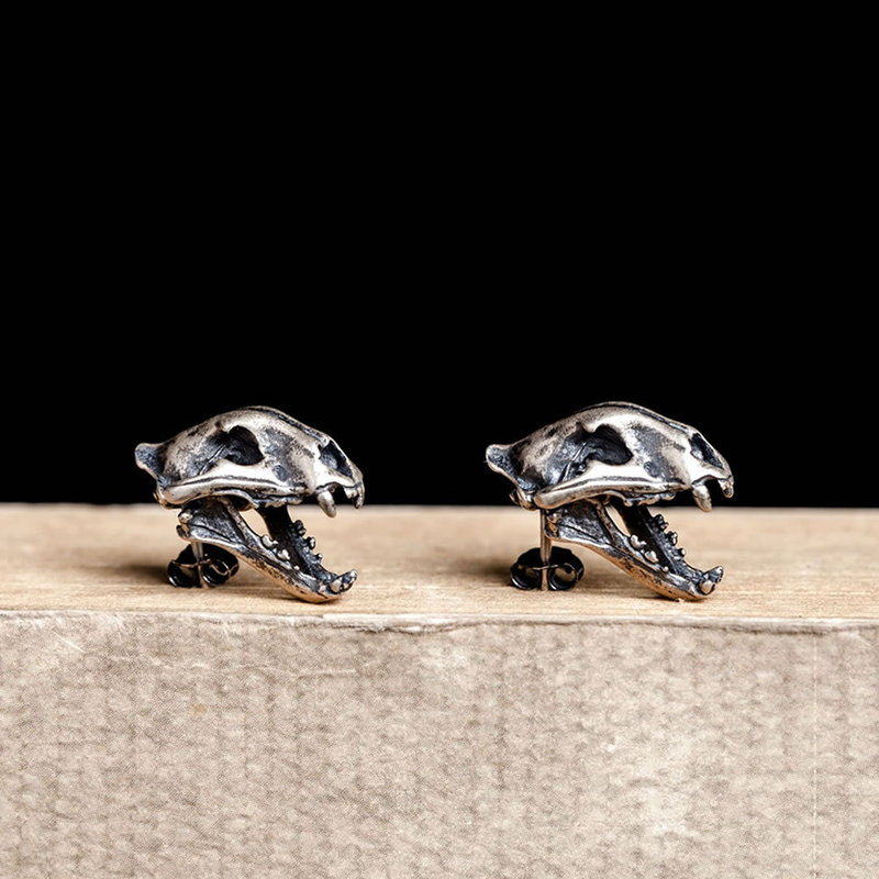 Dark Night Factory 925 Silver New Exaggerated Sabre-toothed Tiger Head and Ear Jewelry Creative Big Mouth Beast Earrings Wholesale