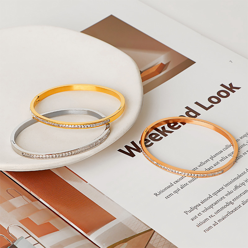 Live broadcast gift fashion half circle full diamond bracelet rose gold non-fading light luxury simple titanium steel bracelet for women