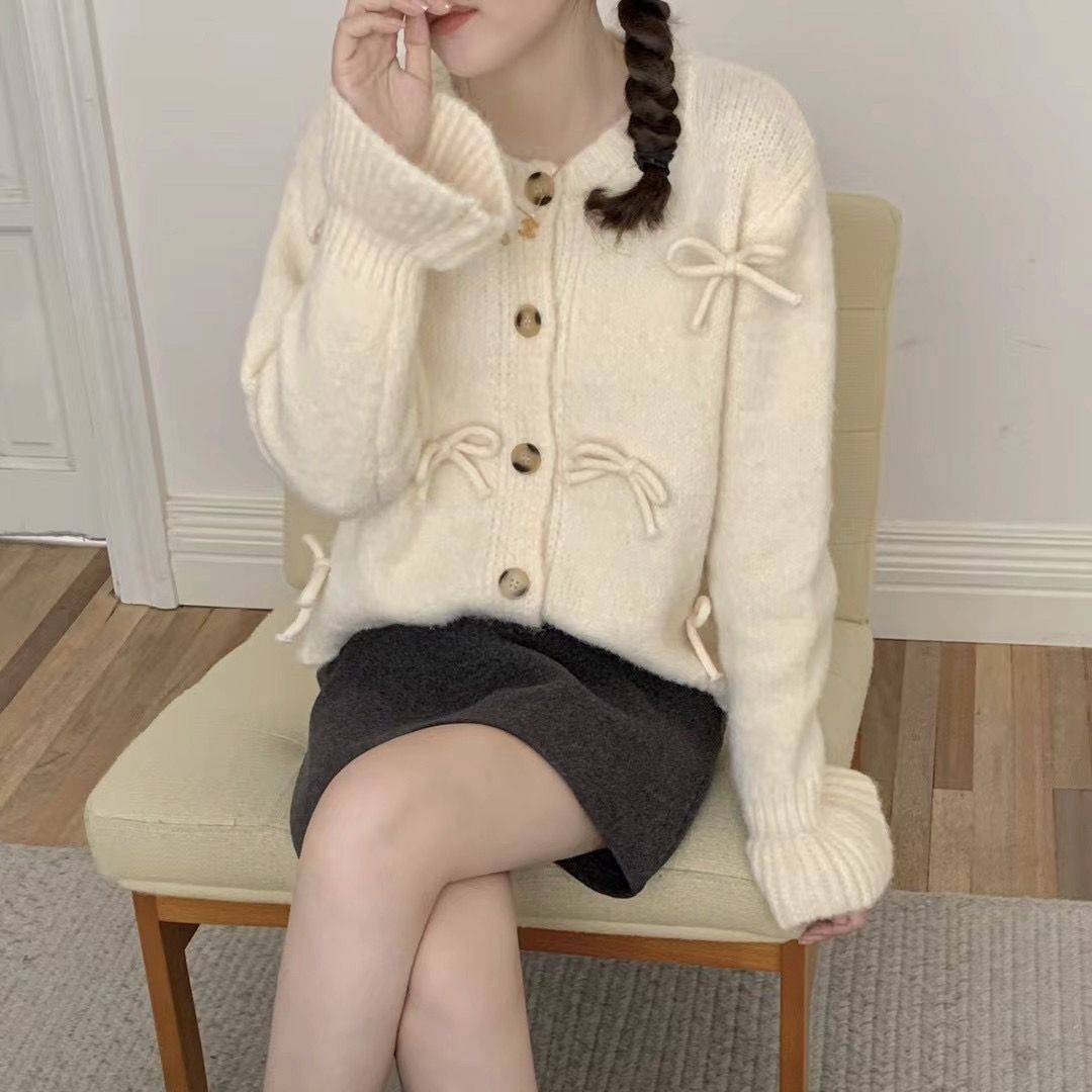 Winter 2024 new style small loose bell sleeves retro temperament bow knitted jacket top sweater for women