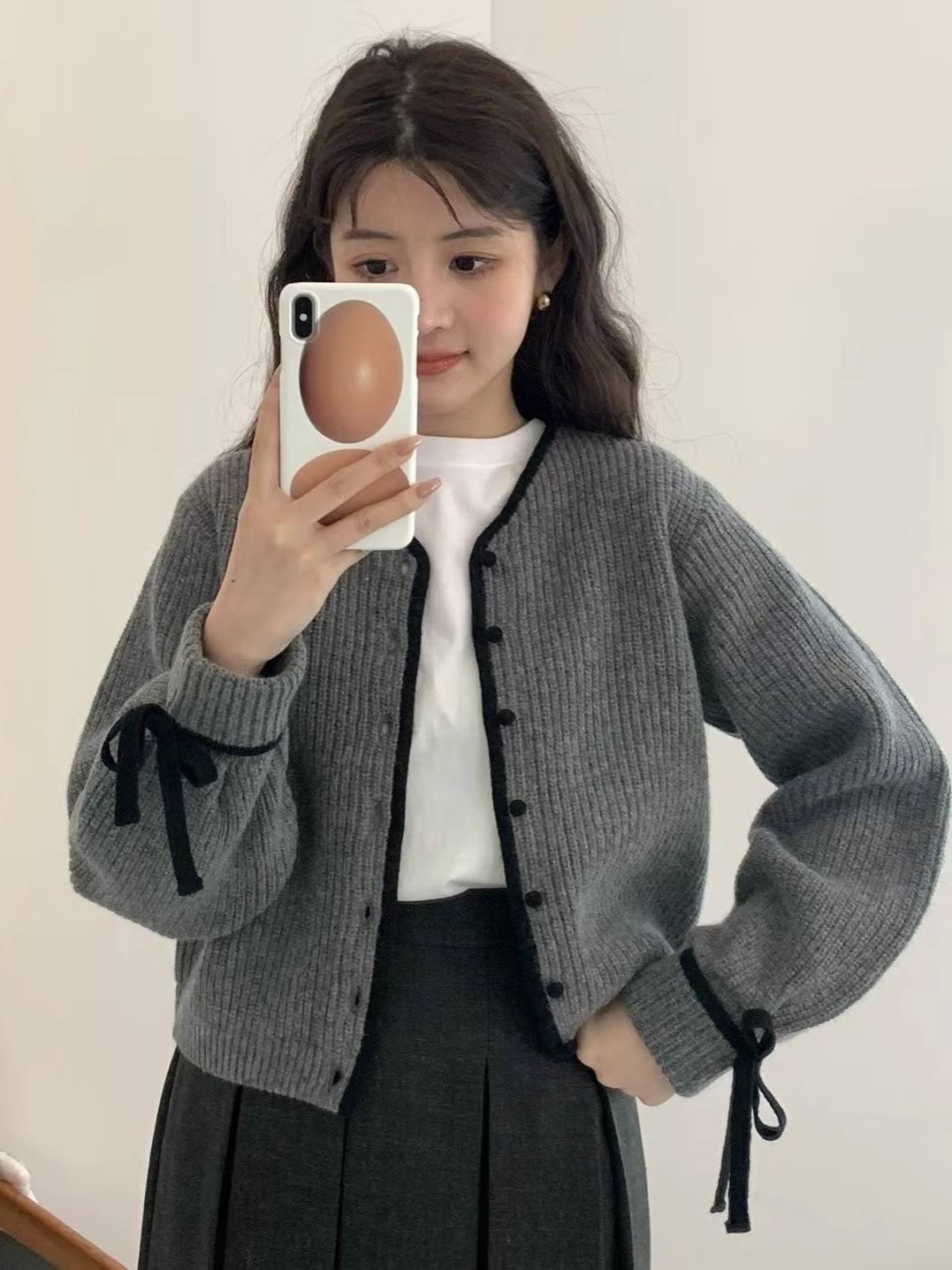 French retro high-end knitted cardigan for women in early autumn and autumn, small fragrant sweater, women's coat, short top