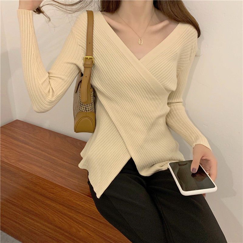 New Autumn Irregular Slim-fitting Sweater Women's Designed Collarbone-Exposed Top Pullover with V-Neck Knitted Sweater Trendy