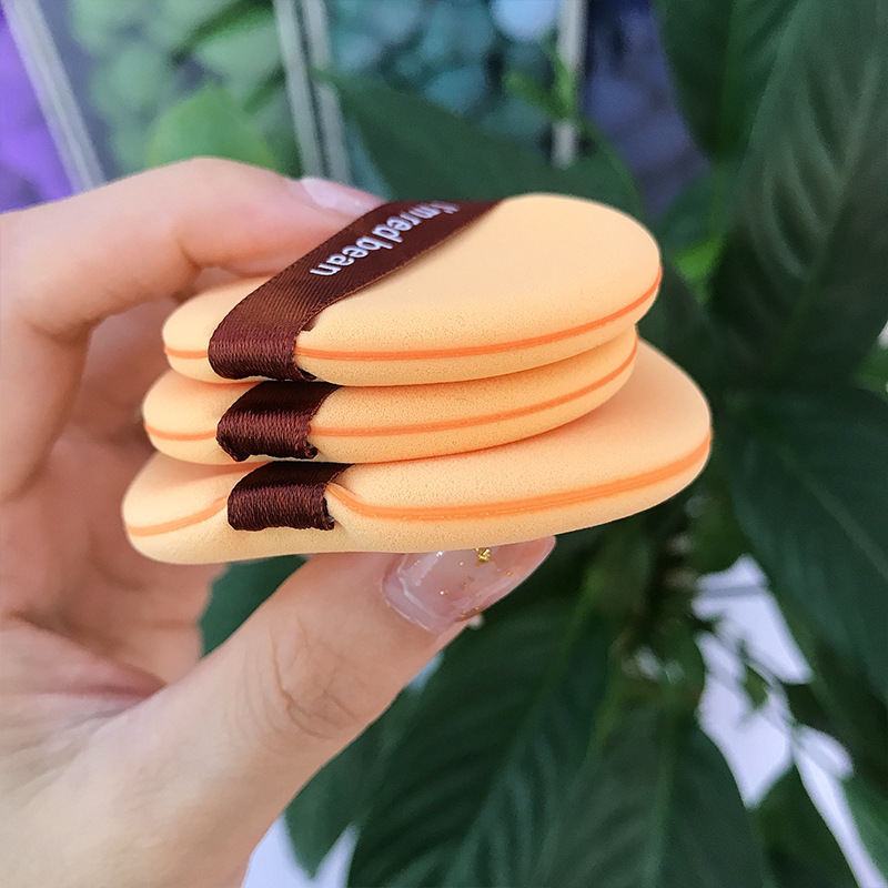 New double-sided non-latex powder puff turns into a large cushion makeup sponge when exposed to water, wet and dry makeup tool
