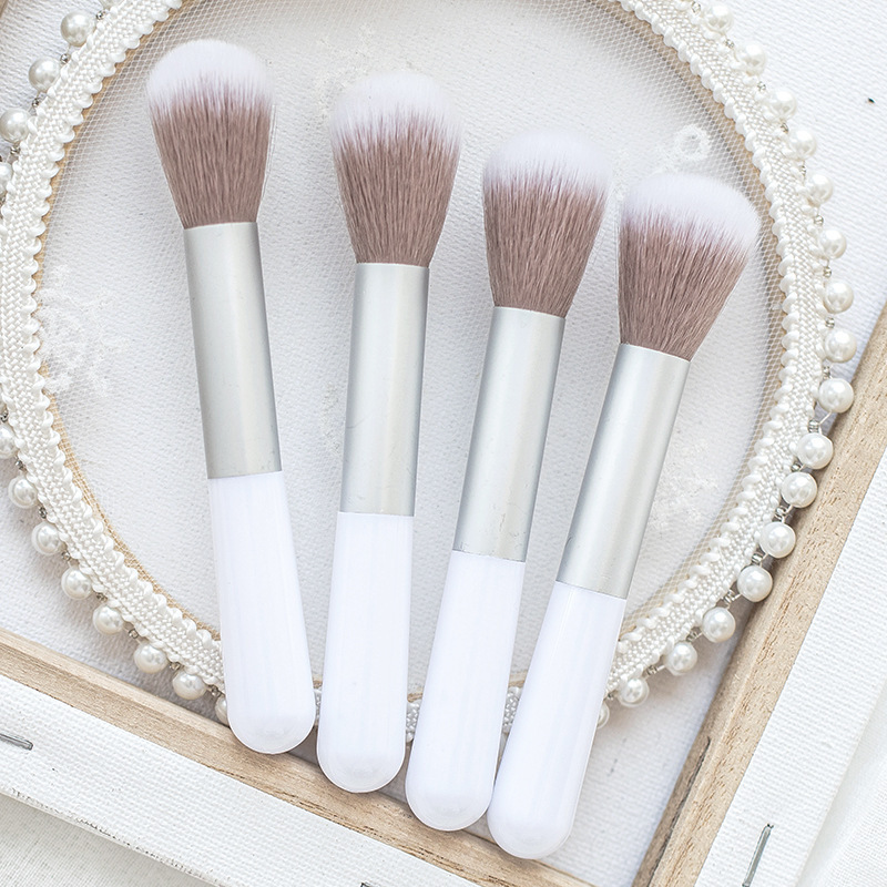 Blush brush, highlight brush, loose powder brush, powder brush, makeup brush, gift makeup tool single