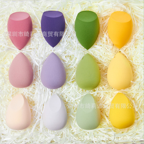 Highly elastic beauty egg puff that can be used both wet and dry when soaked in water to enlarge the size of the makeup sponge.