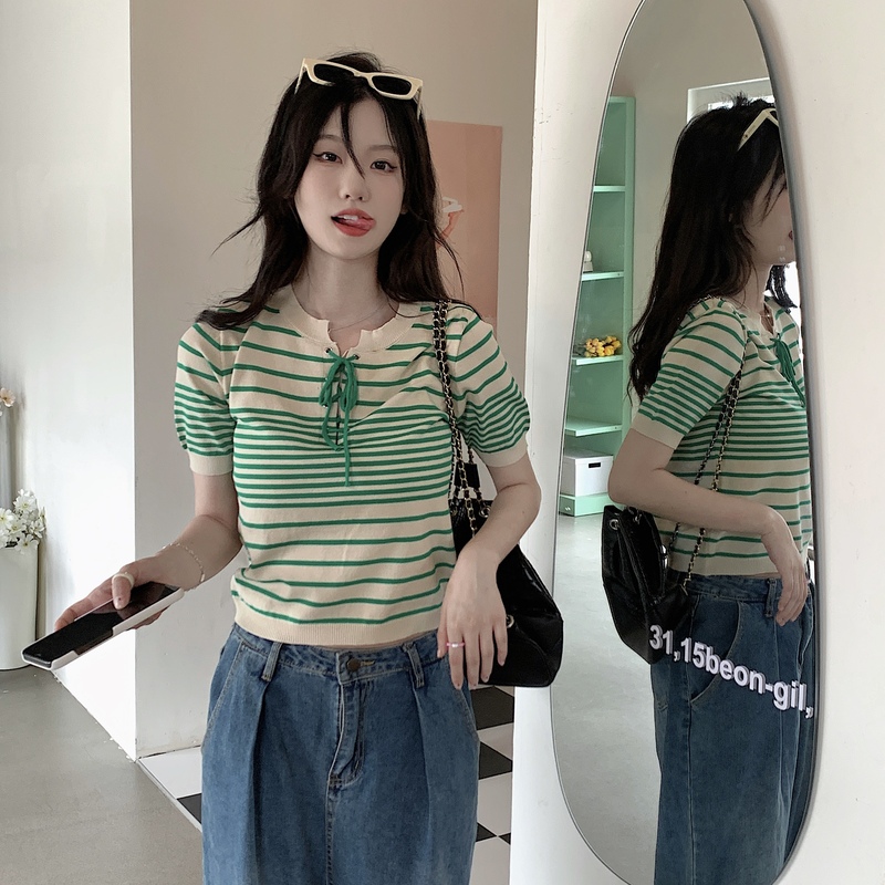 正肩小v領條紋系帶短袖T恤女夏季設計感冰絲顯瘦短款上衣