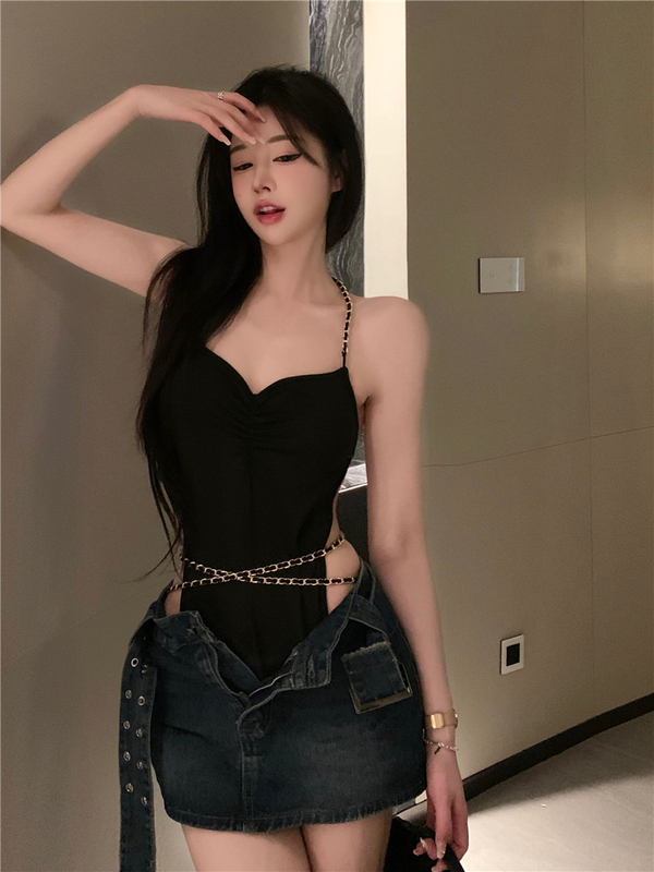 Real shot of sexy metallic chain sling jumpsuit for women, versatile hot girl backless halter neck sling