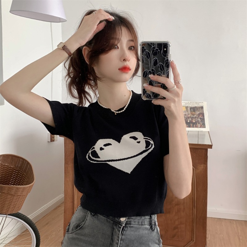 Design niche heart-shaped round neck short puff sleeve T-shirt women's summer new hollow thin short-sleeved sweater