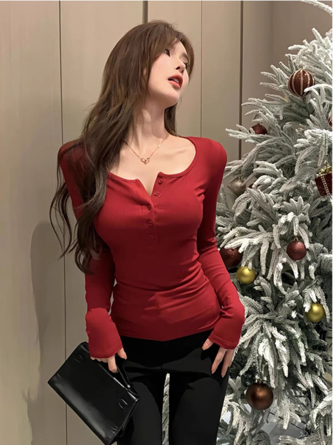 [Knitting] Sweet Hot Girl long-sleeved knitted T-shirt women's autumn and winter new style leaking clavicle slimming inner layering shirt