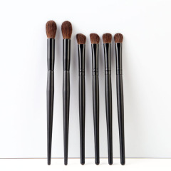 Single makeup brush with wooden handle, pony hair eye shadow brush, animal hair flame highlight brush, nose shadow brush, beauty tool