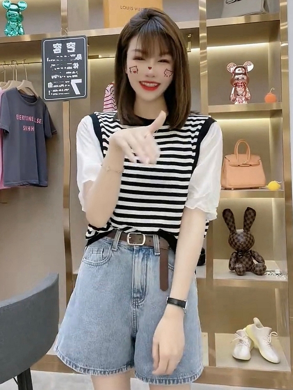 2024 new summer design puff sleeve splicing sweater T-shirt women's striped contrasting ice silk shirt top