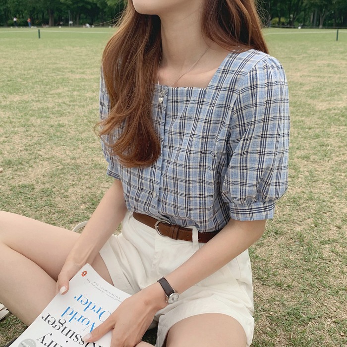 Puff-sleeved plaid shirt for women 2024 summer new style fresh and clavicle-exposing versatile square-neck top sweet shirt