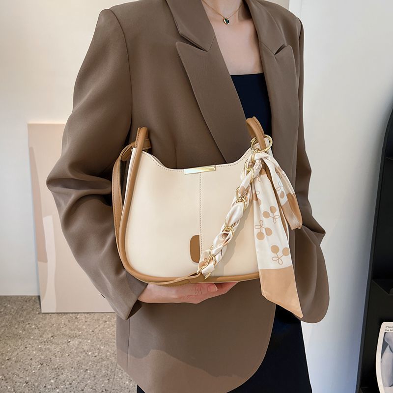Temperament Simple Contrast Color Underarm Bag Women's 2024 New Versatile Casual Shoulder Bag Soft Leather Commuting Shoulder Bag