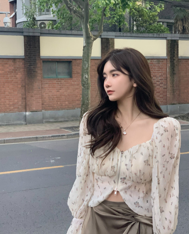 French floral chiffon shirt jacket for women summer thin high-end design niche short shirt long-sleeved top