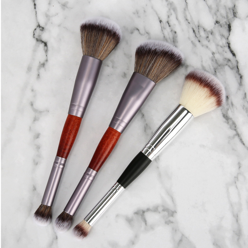 Double-ended contouring eyeshadow brush, beauty tool, wooden handle, single blush brush, fiber soft-bristled concealer nose shadow makeup brush