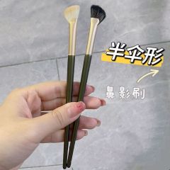 Scythe bevel shadow highlight brush bevel makeup brush oblique head half fan nose shadow brush beauty tool
