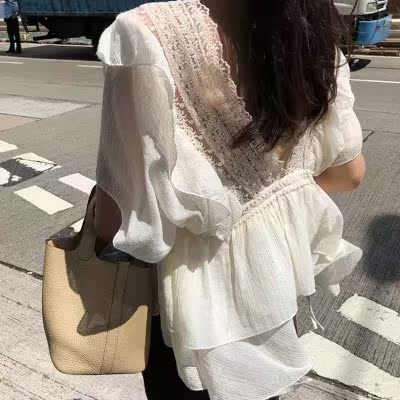 2024新款小仙女bi備荷葉邊v領蕾絲上衣寬鬆短袖奶油杏色雪紡