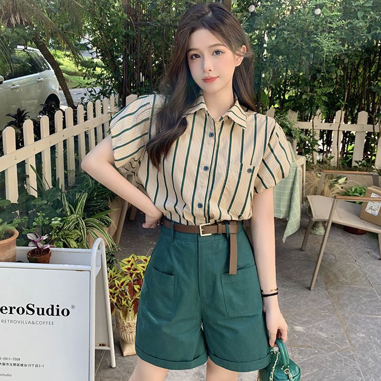 Hong Kong style retro striped shirt women's summer 2022 new design niche polo collar puff short-sleeved top