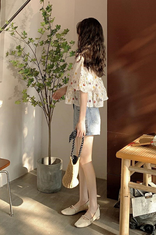 2024夏裝新款法式別致上衣女設計感小眾防曬衣泡泡袖碎花襯衫薄款