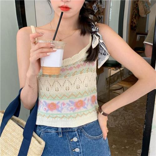 Design niche knitted sweater vest suspender women's summer 2024 new style French gentle Korean style tops for women