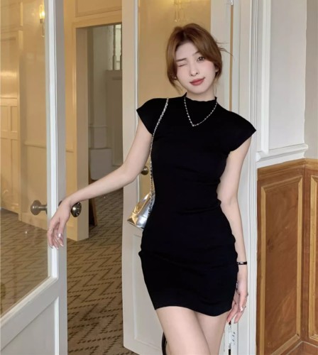 Pure lust style black short-sleeved knitted dress for women spring and summer hot girl short skirt tight waist casual temperament hip-hugging skirt