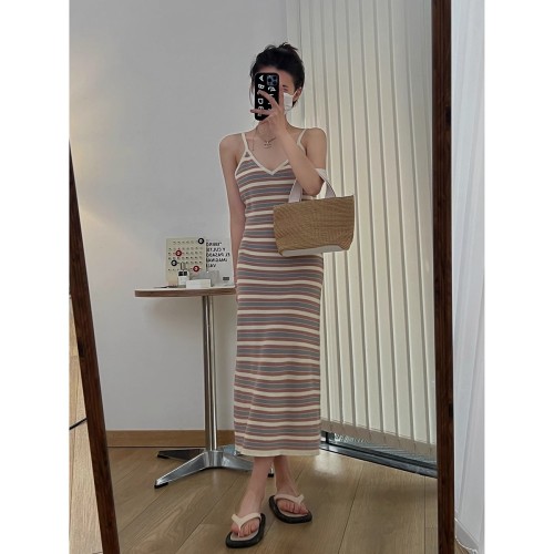 Dress Women's 2024 Spring and Summer Korean Style Straight Loose Slim Student Suspender Striped Knitted Skirt