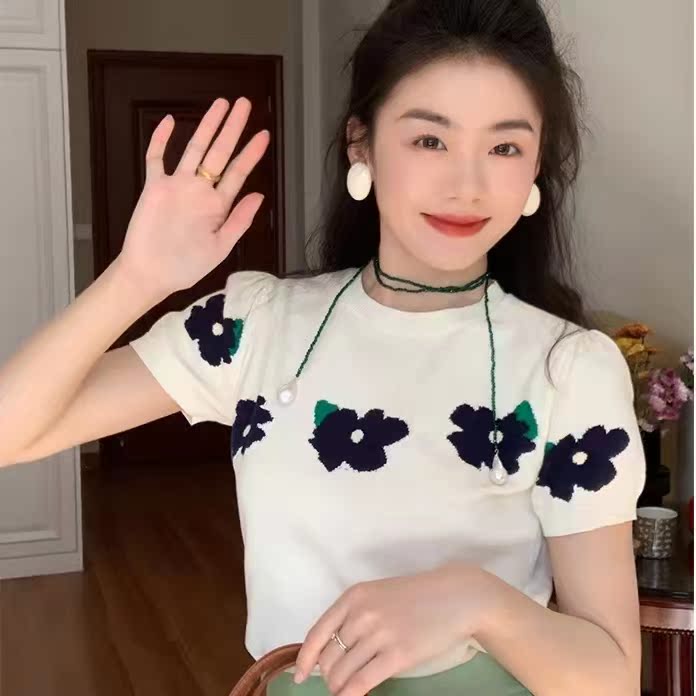 官方圖2024年新款夏季薄款設計感花朵小眾清新休閒百搭針織短袖潮