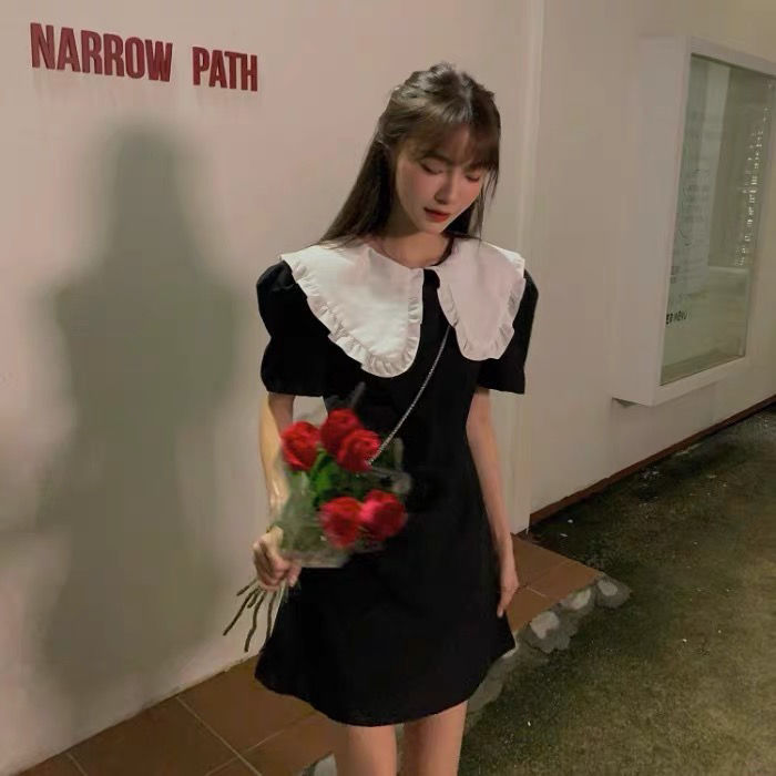 娃娃領連衣裙女夏季2024年新款短袖法式設計感氣質裙子赫本小黑裙