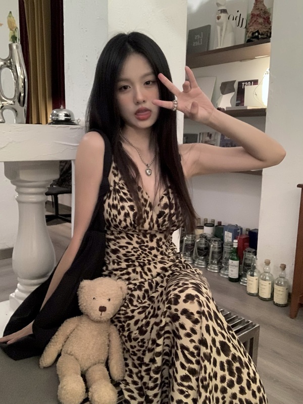 實拍監控 奶凶萌系少女 無袖v領豹紋修身顯瘦長款A擺連衣裙