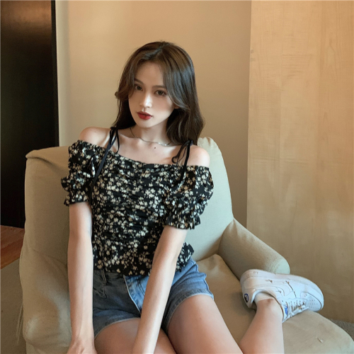 Real shot Summer new one-shoulder floral puff sleeve sexy chiffon top