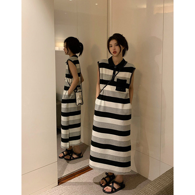NEIHE內赫高級感條紋翻領後背鏤空中長款針織無袖連衣裙女夏寬鬆