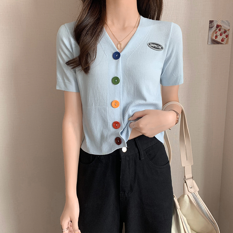 2024夏季新款韓版v領彩扣修身百搭顯瘦顯高小心機針織上衣