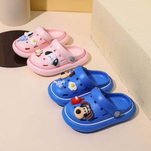 Cartoon children's slippers for boys, girls, and babies in summer new style hole-in-the-wall anti-slip soft soles for indoor and outdoor use