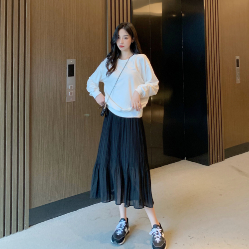 Actual shot of Korean style women's casual casual round neck sweatshirt + versatile skirt two-piece suit with light and mature style