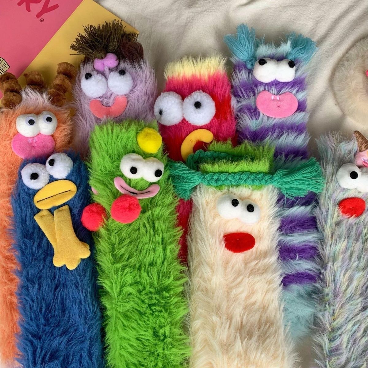Ugly socks for women mid-tube coral velvet thickened cute couple funny sleeping floor plush socks autumn and winter